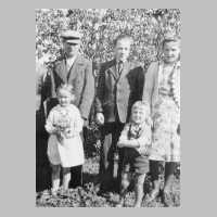 048-0021 Von links Artur Baltrusch, Gisela Baltrusch, Bruno Kummetz, Kaethe Baltrusch und Ruediger Janz im Jahre 1944.JPG